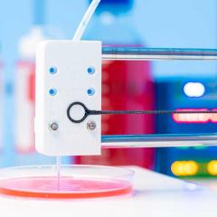 Bioprinter printing biomedical part