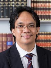 Dr Nadir Hosen